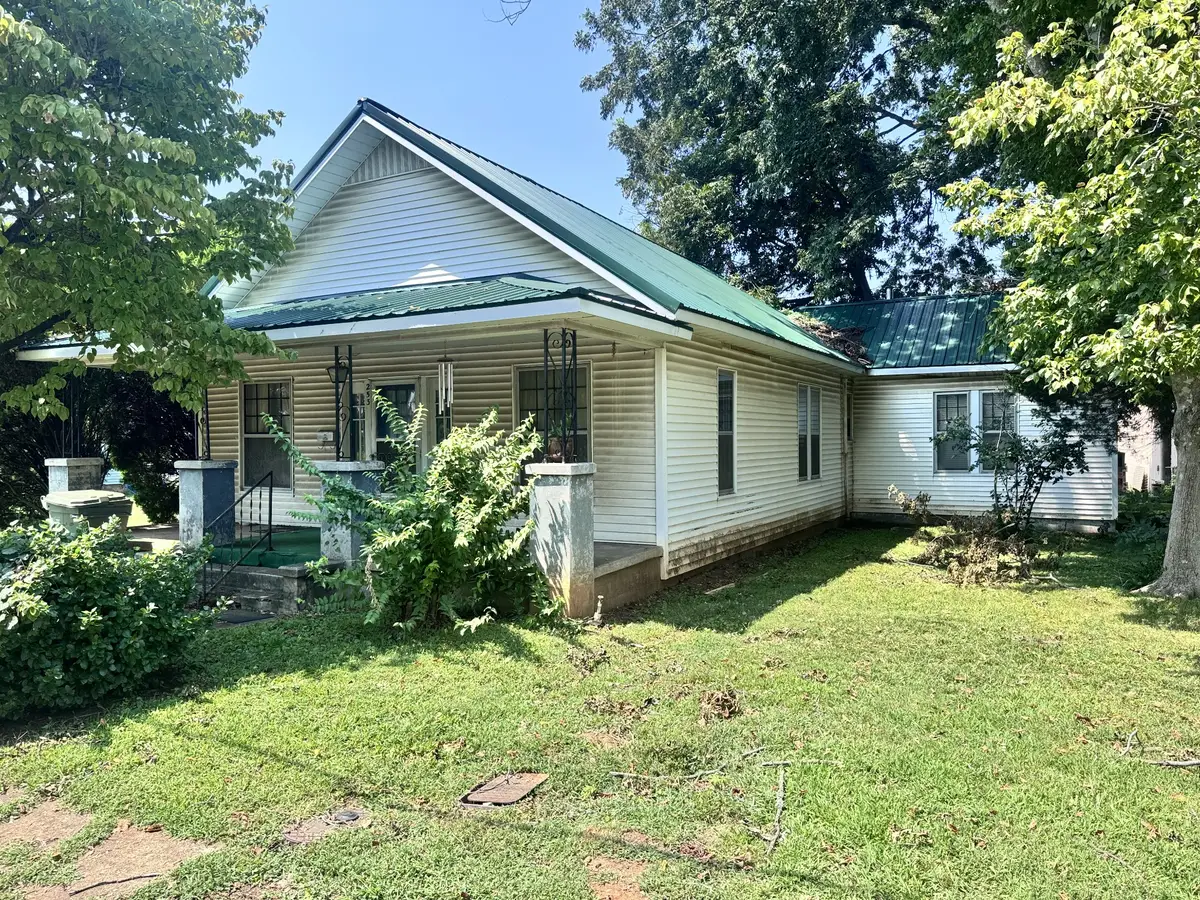 253 Fain Ct, Lawrenceburg, TN 38464 - #1