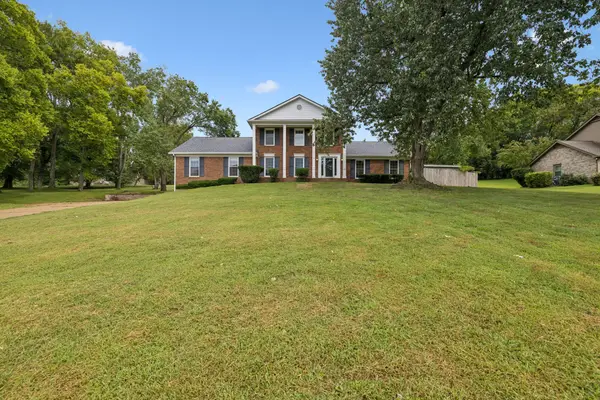 1005 Vista Cir, Franklin, TN 37067