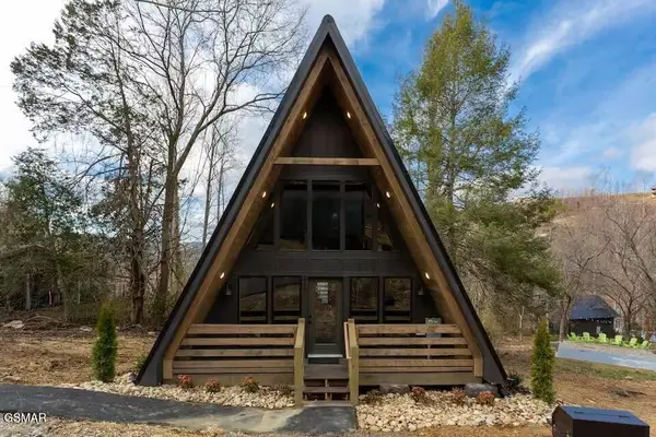 324 Lewis Clabo Road, Gatlinburg, TN 37738