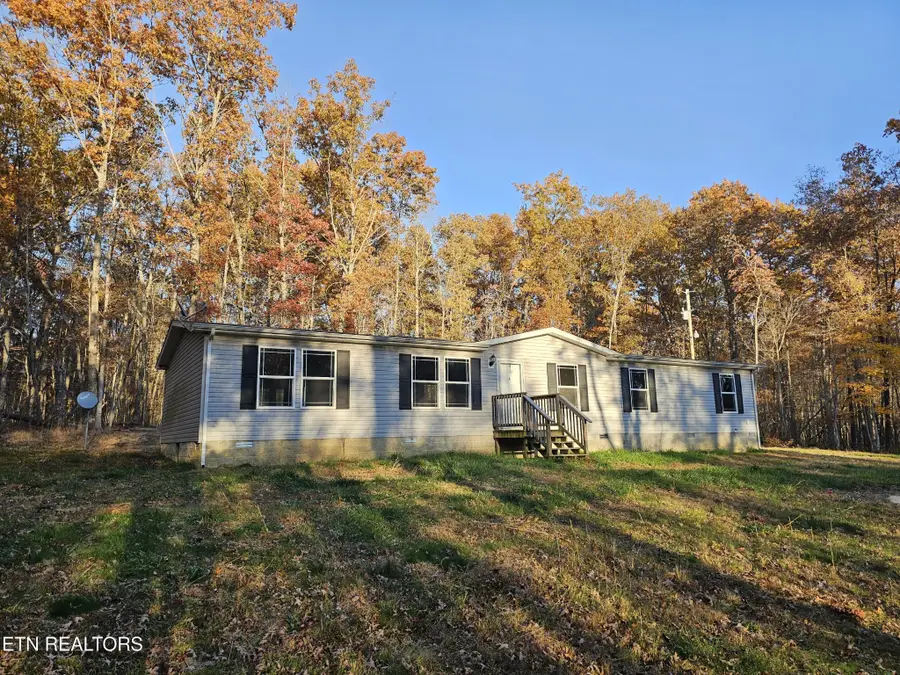 196 Red Hill Rd, Sunbright, TN 37872 - #2