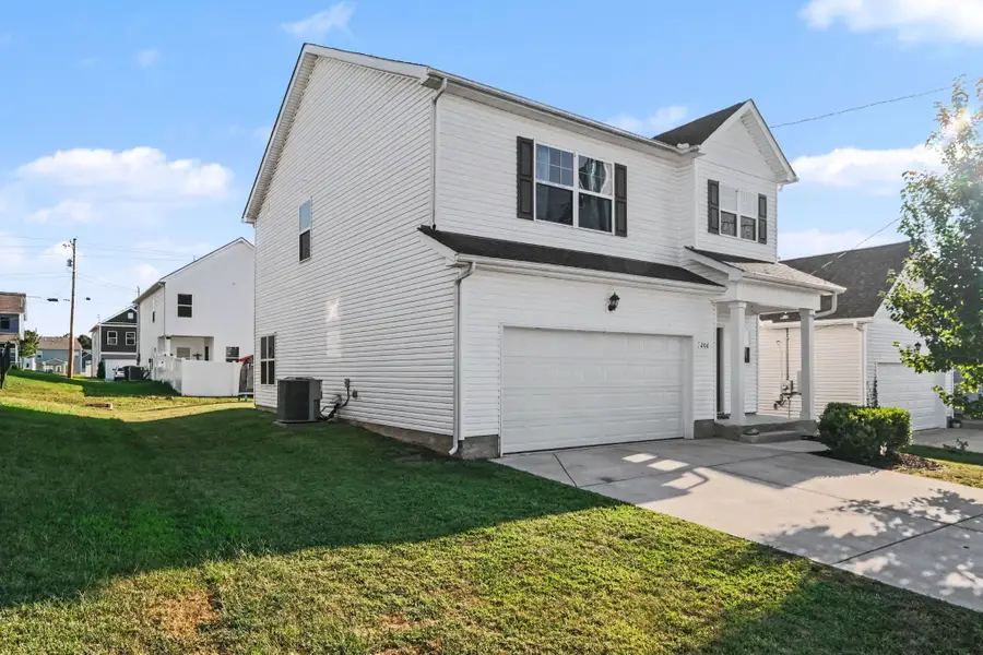 206 Triple Crown Ct, Shelbyville, TN 37160 - #2