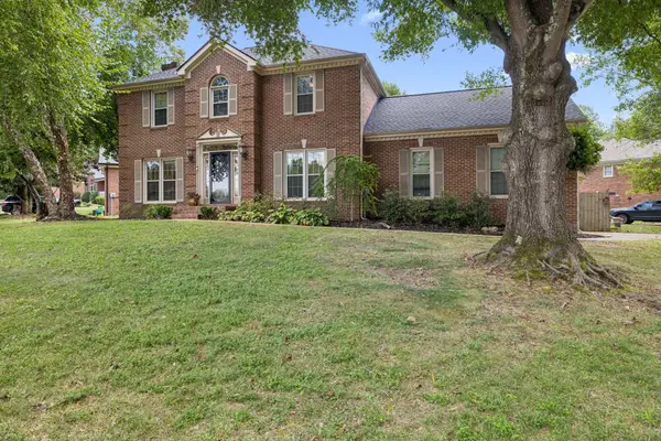 208 Heathersett Dr, Franklin, TN 37064
