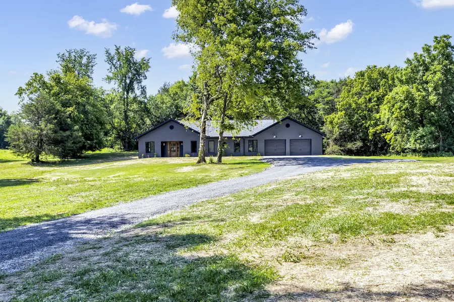 3557 Mooresville Hwy, Culleoka, TN 38451 - #3
