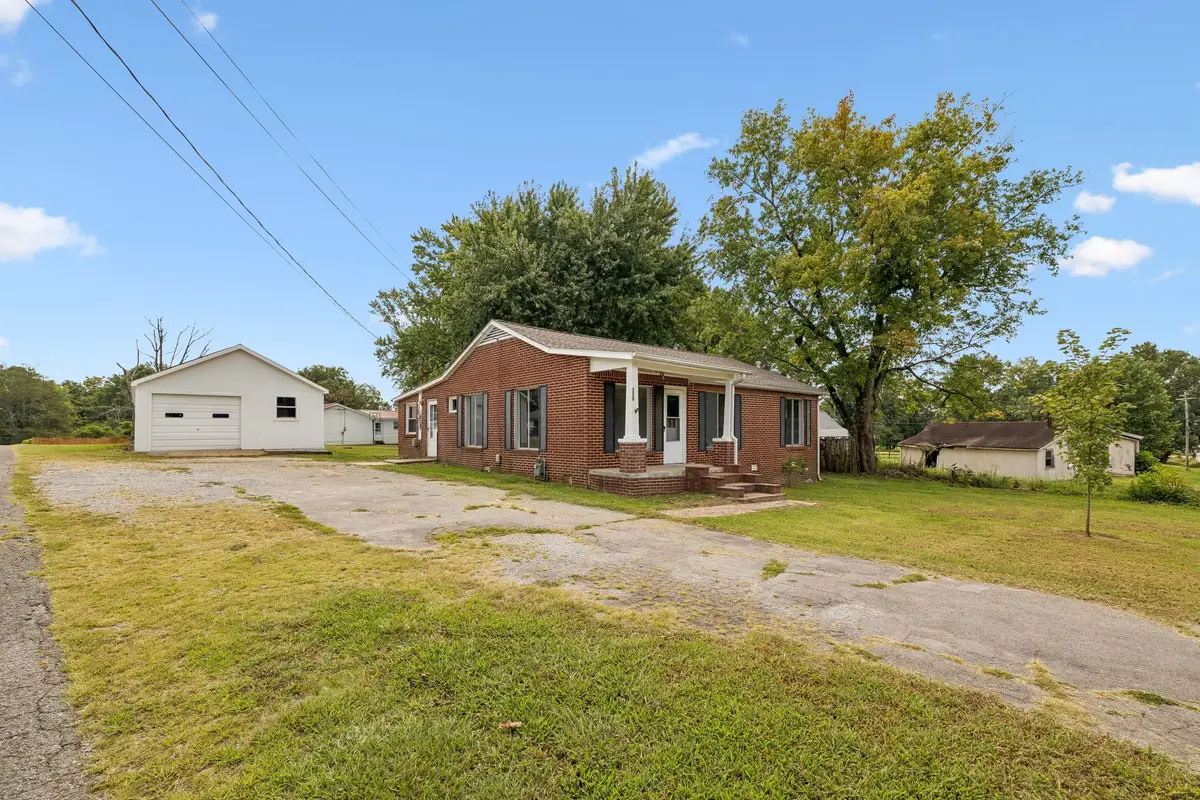 306 Smith Rd, Smithville, TN 37166 - #1