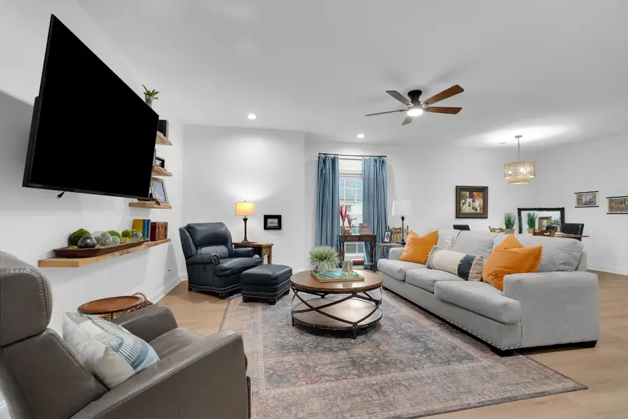 306 Celebration St, Shelbyville, TN 37160 - #3
