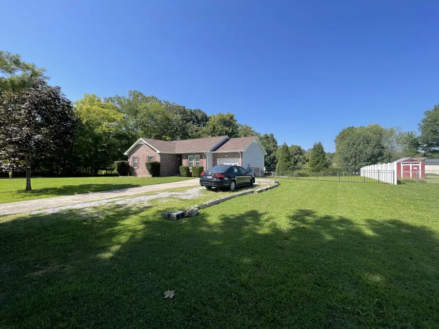 1327 Gip Manning Rd, Clarksville, TN 37042 - #2