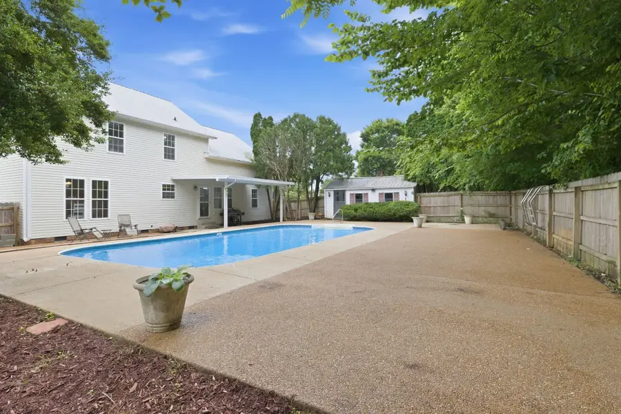 615 Vaughans Gap Rd, Spring Hill, TN 37174 - #2