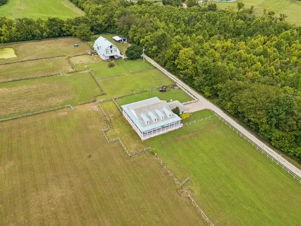 2290 Osburn Rd, Arrington, TN 37014