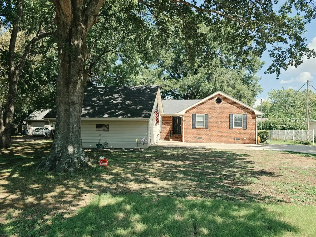 2407 Stoneville Street, Dyersburg, TN 38024 - #1