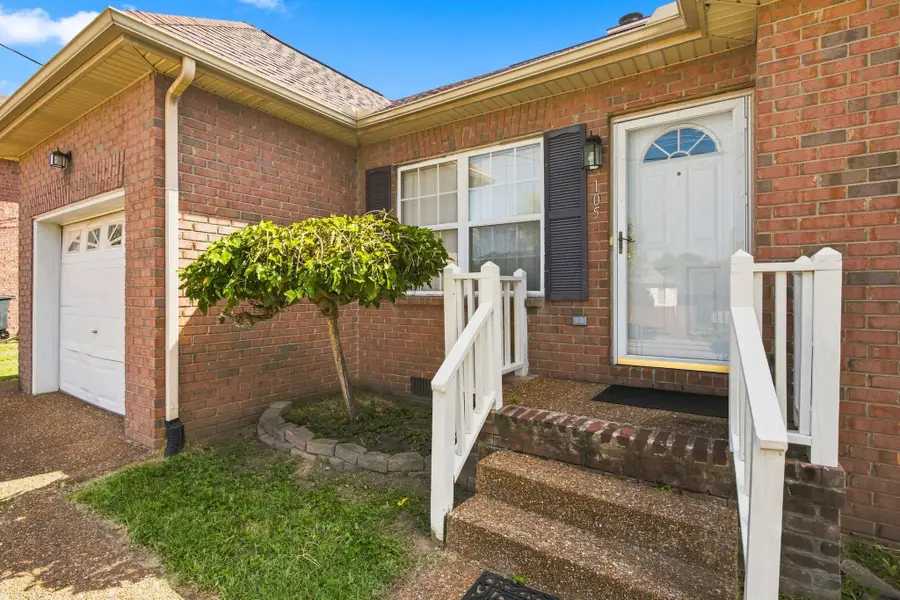 105 Clovercrest Dr, Hendersonville, TN 37075 - #2