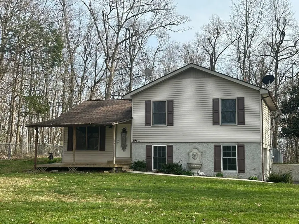 132 Petalbrook Ln, Livingston, TN 38570 - #1