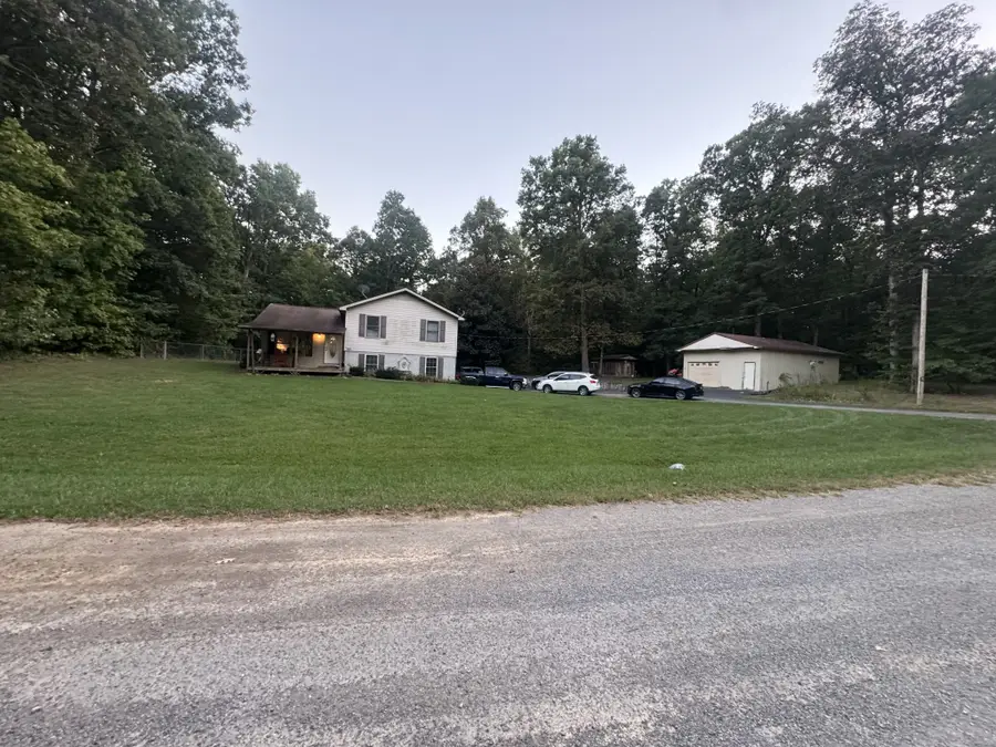 132 Petalbrook Ln, Livingston, TN 38570 - #3