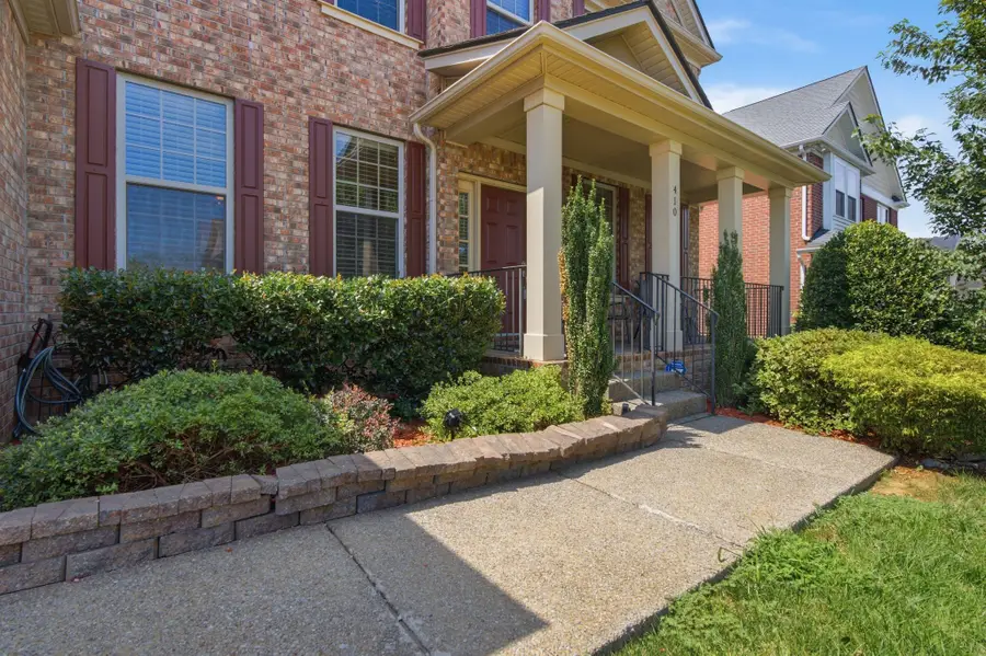 410 Valley Spring Dr, Mount Juliet, TN 37122 - #3