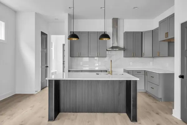 2110 11th Ave N, Nashville, TN 37208