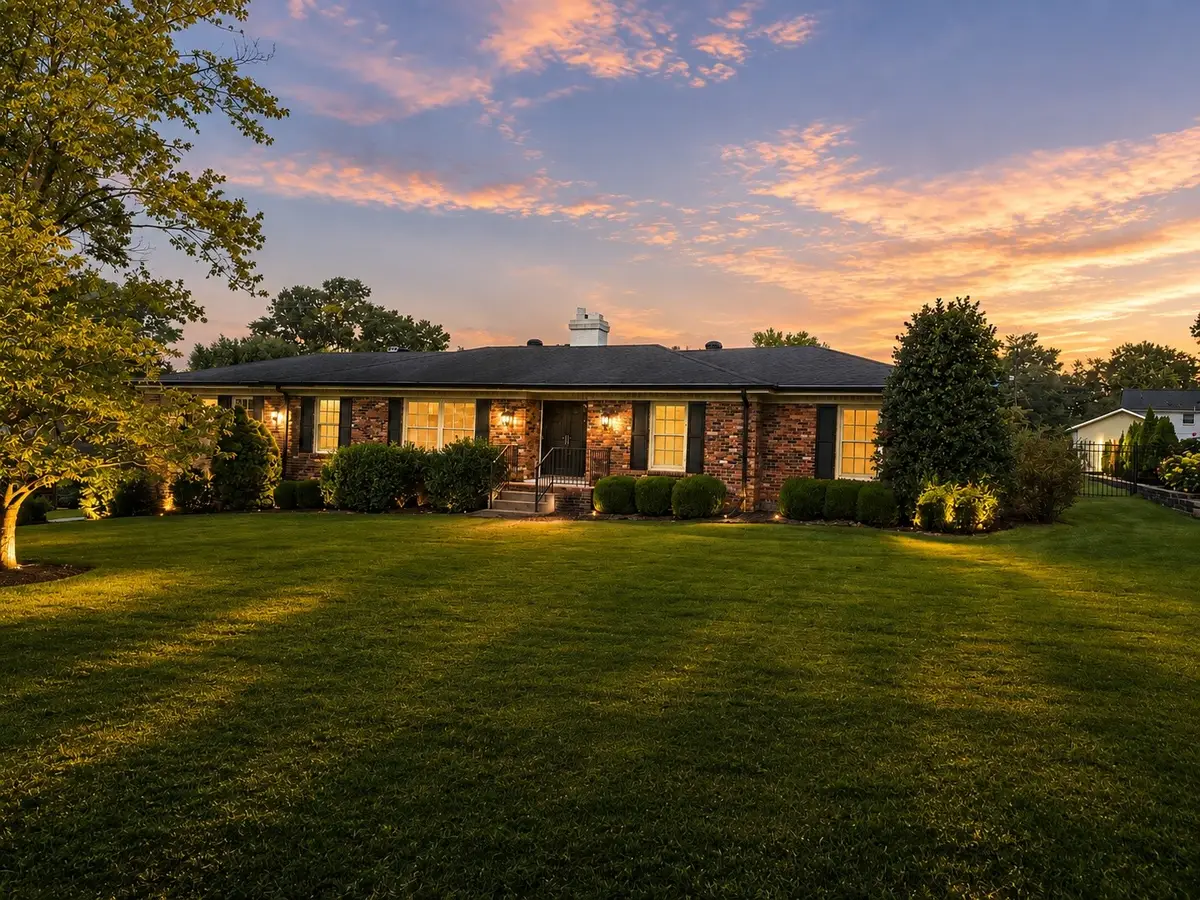 4074 Lake Pkwy, Hermitage, TN 37076 - #1