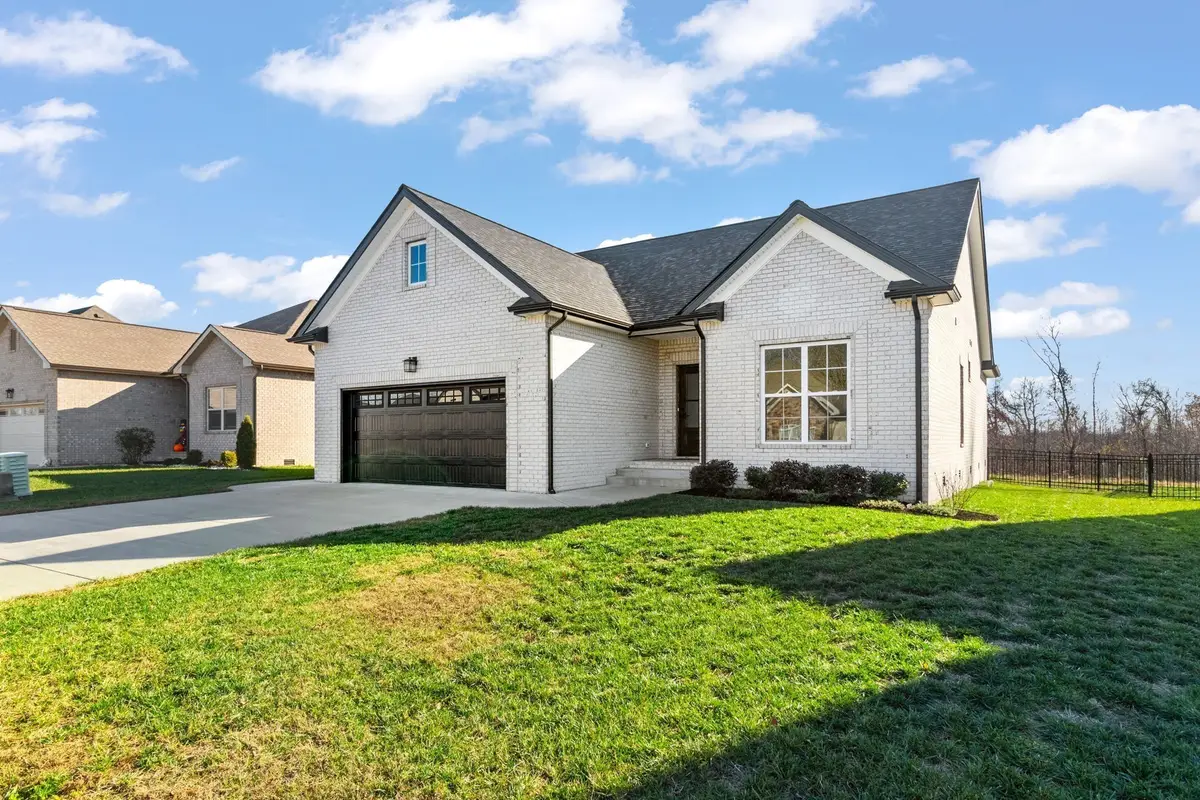 824 Brown Swiss Ct, Clarksville, TN 37043 - #1