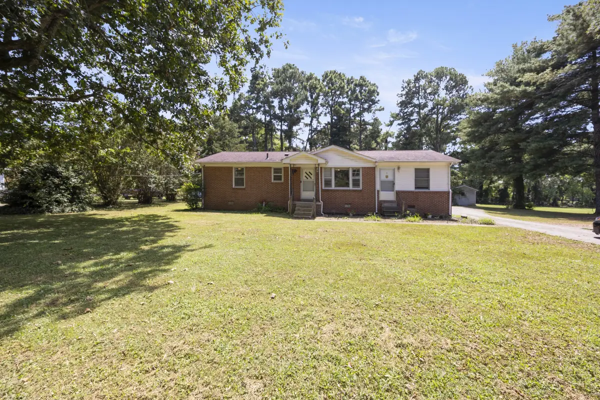 106 Darwin St, Decherd, TN 37324 - #1