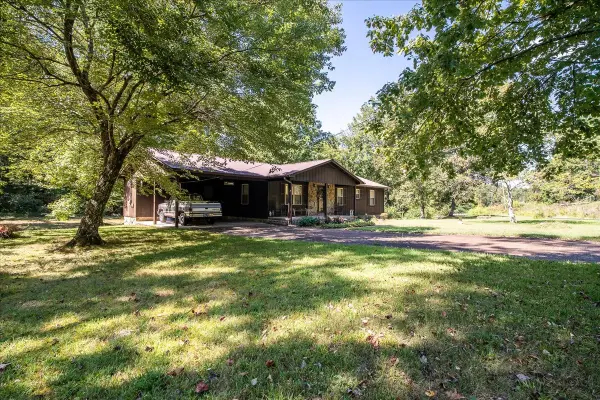 772 Mink Branch Rd, Waynesboro, TN 38485