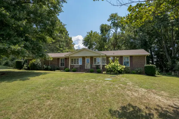 8417 Merrymount Dr, Nashville, TN 37221