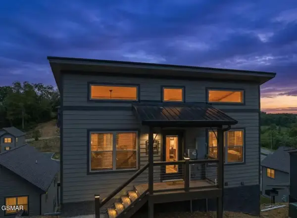 1654 Veterans Blvd #32, Sevierville, TN 37862
