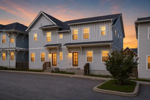 733 Arbor Trace Cir, Nashville, TN 37207