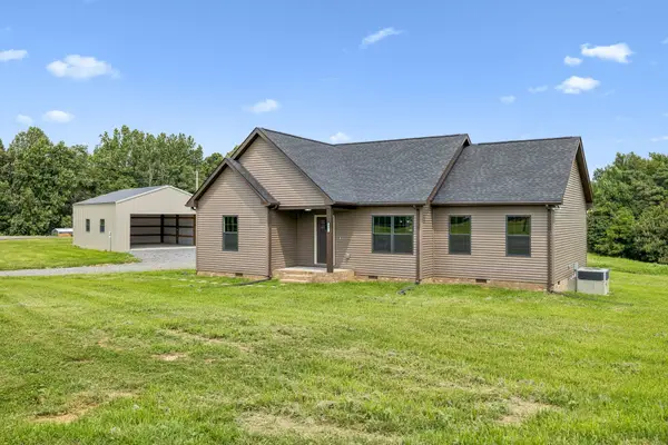32 Iris Way, Lafayette, TN 37083