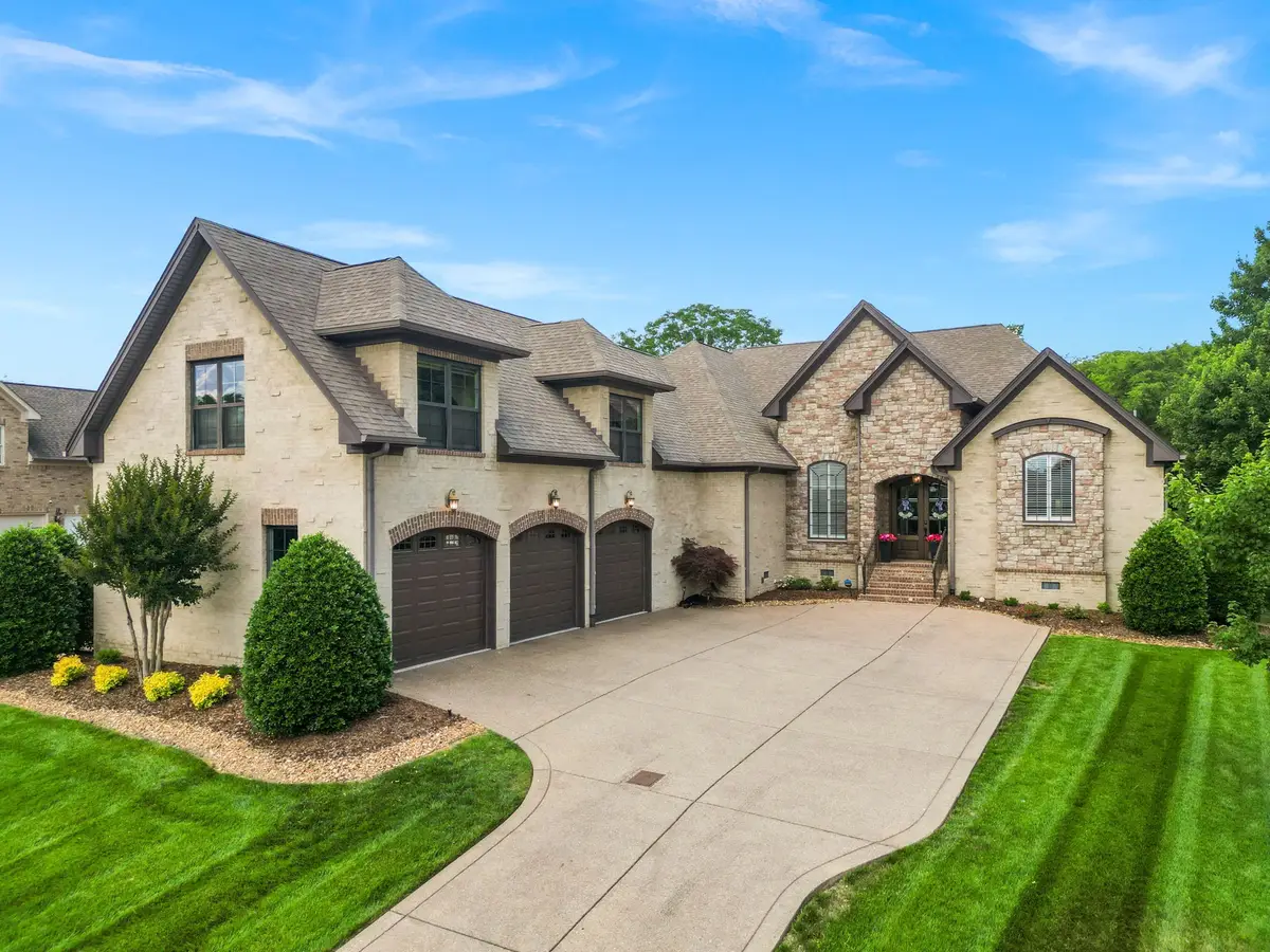 1606 Boardwalk Pl, Gallatin, TN 37066 - #1