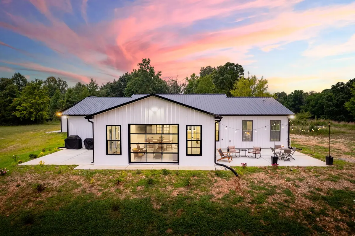 2049 Conatser Rd, Cunningham, TN 37052 - #1