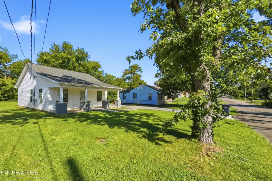 2609 Nw Chillicothe St, Knoxville, TN 37921 - #3