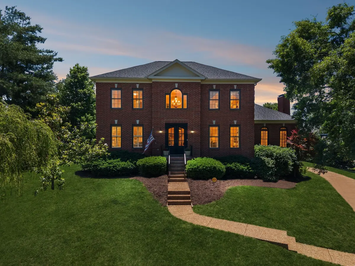 911 Riverbend Rd, Nashville, TN 37221 - #1