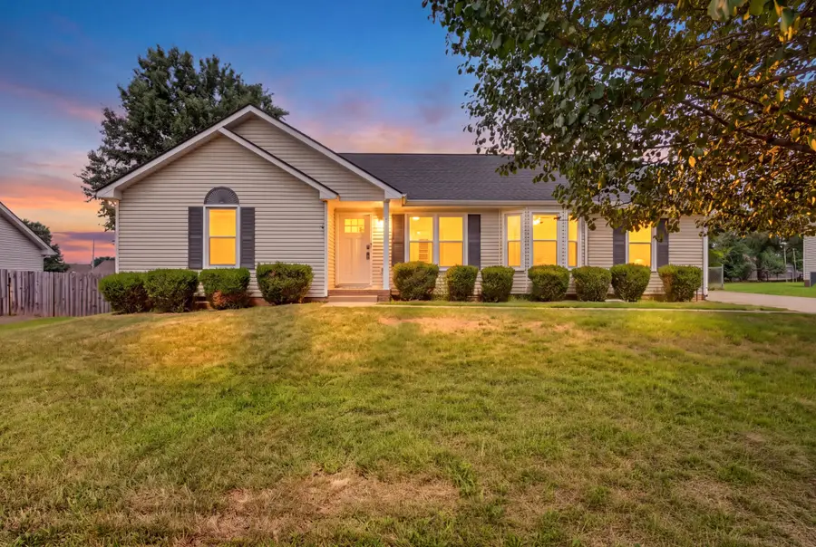 1733 Crestview Dr, Clarksville, TN 37042 - #2