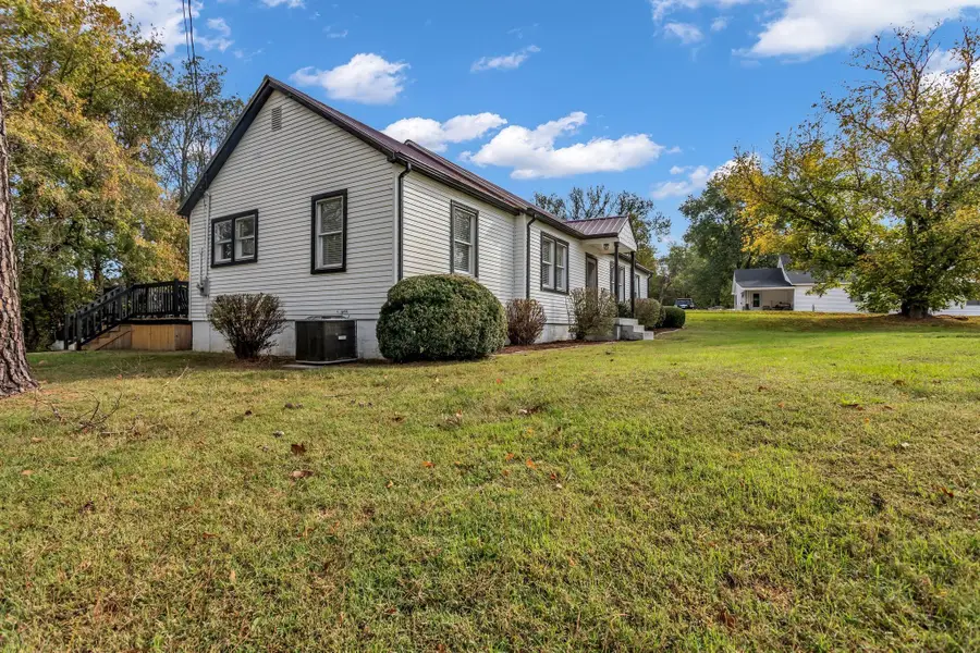3094 Williamsport Pike, Columbia, TN 38401 - #3