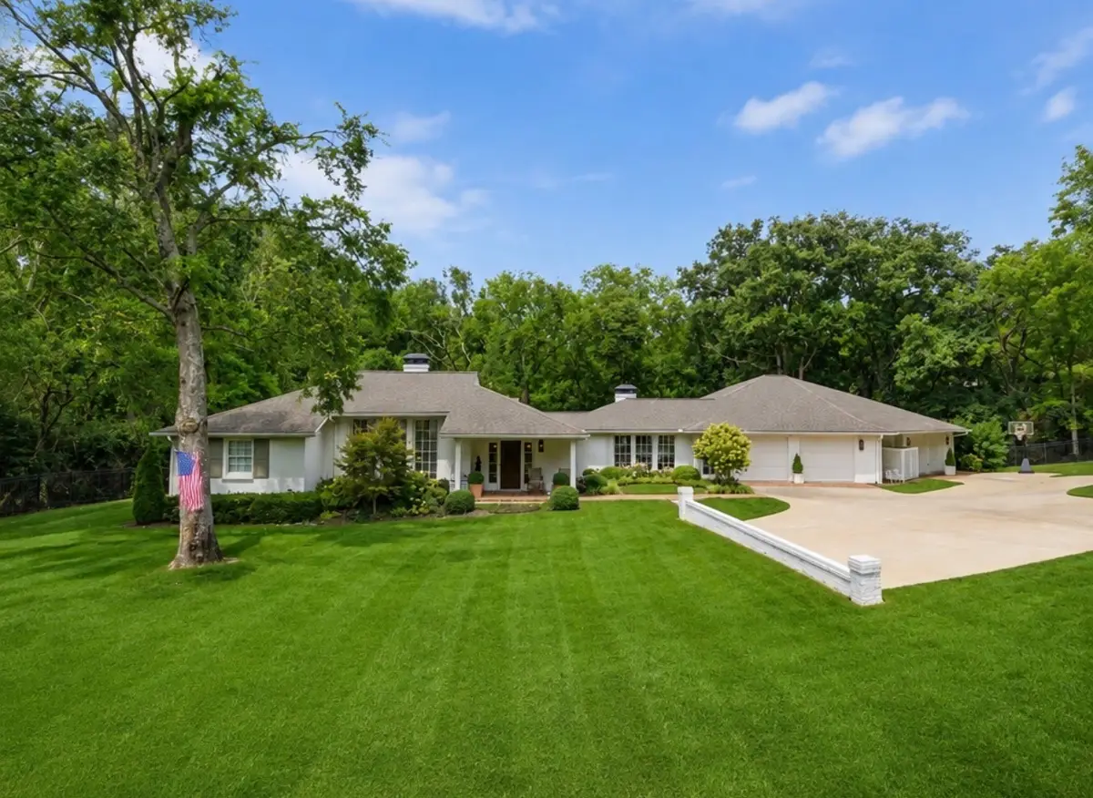 6010 Hickory Valley Rd, Nashville, TN 37205 - #1