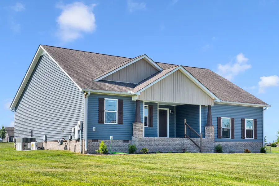 441 Richland Farms Dr, Manchester, TN 37355 - #2