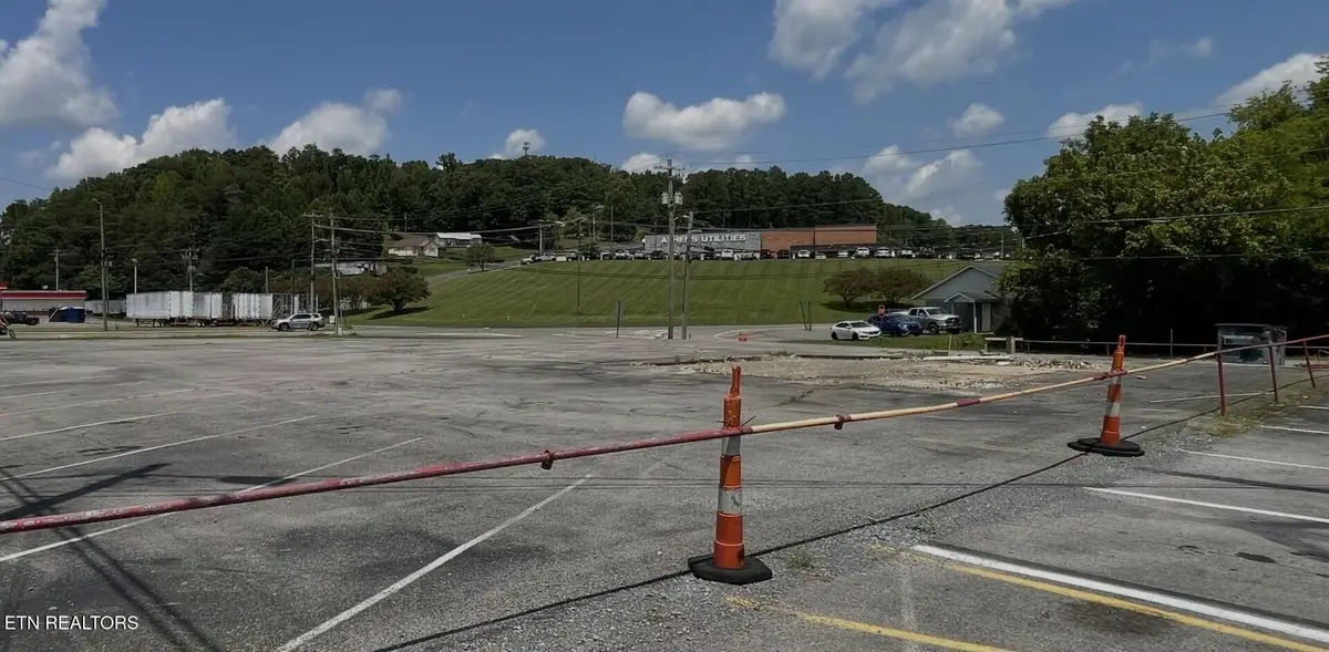 709 S White Street St, Athens, TN 37303 - #1