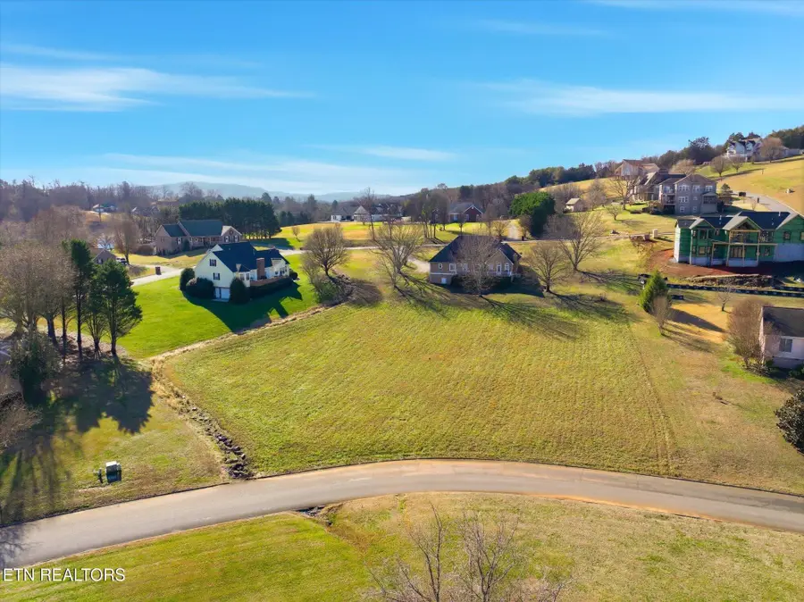 11 Bentwood Drive, Kodak, TN 37764 - #2