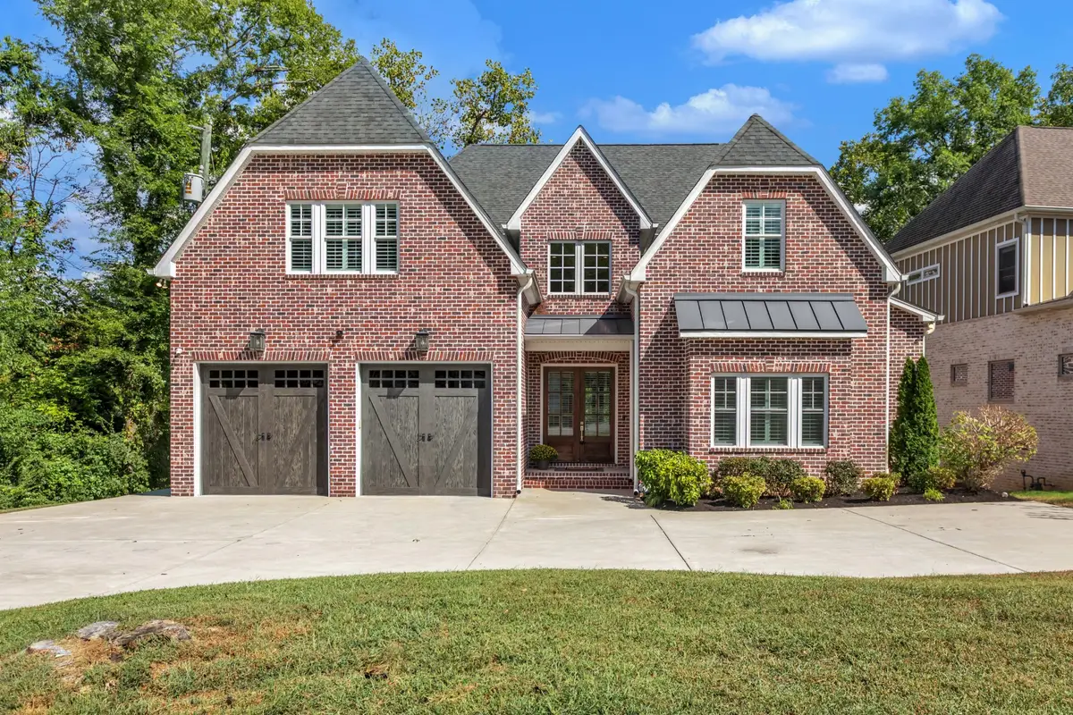 1018B Downey Dr, Nashville, TN 37205 - #1