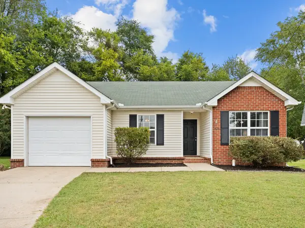 1428 Eastwoods Dr, Murfreesboro, TN 37130