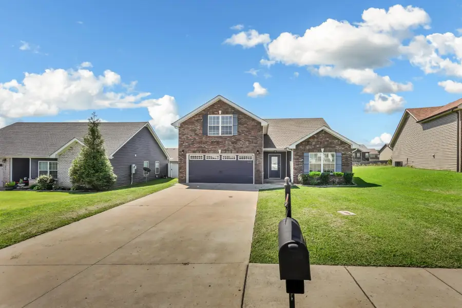 1044 Charles Thomas Dr, Clarksville, TN 37042 - #2