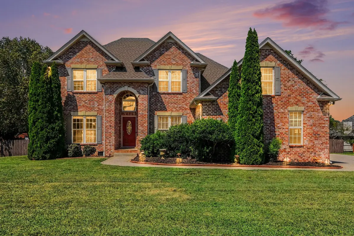 756 Starpoint Dr, Gallatin, TN 37066 - #1
