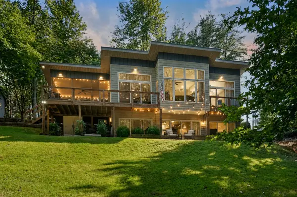 1149 Fairways Dr, Smithville, TN 37166