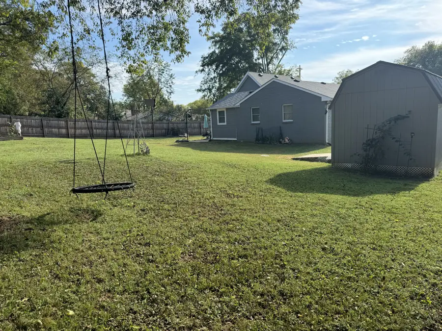 111 Lynn Dr, Hendersonville, TN 37075 - #2