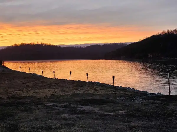 1901 Hardin Bottom River Rd, Clifton, TN 38425