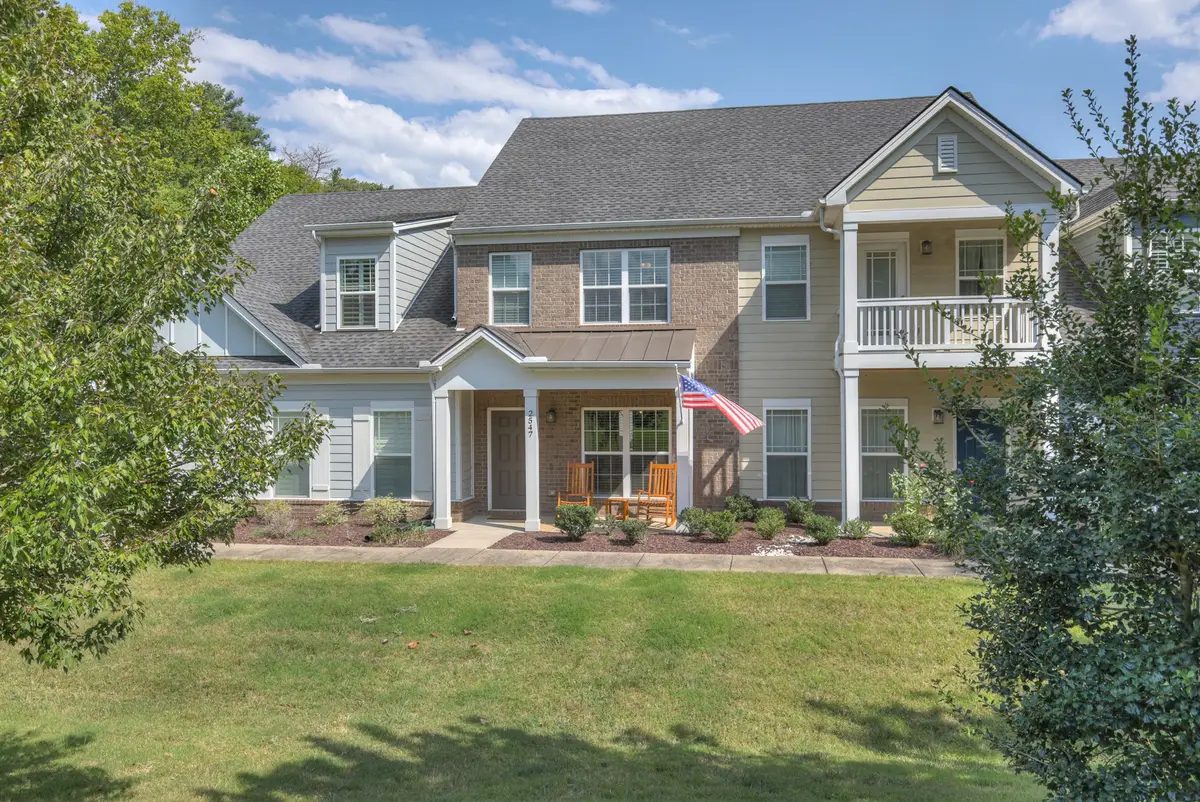 2547 Hidden Creek Ct, Columbia, TN 38401 - #1