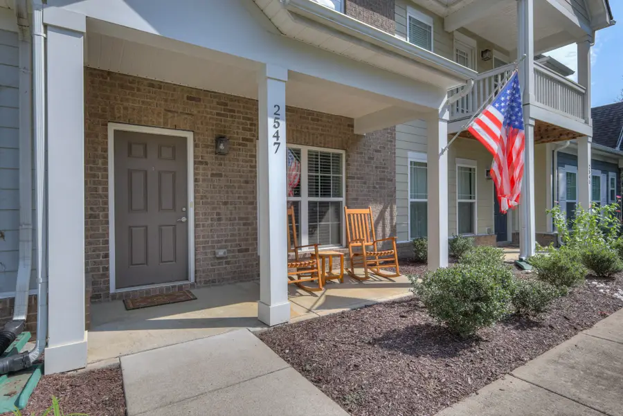 2547 Hidden Creek Ct, Columbia, TN 38401 - #2