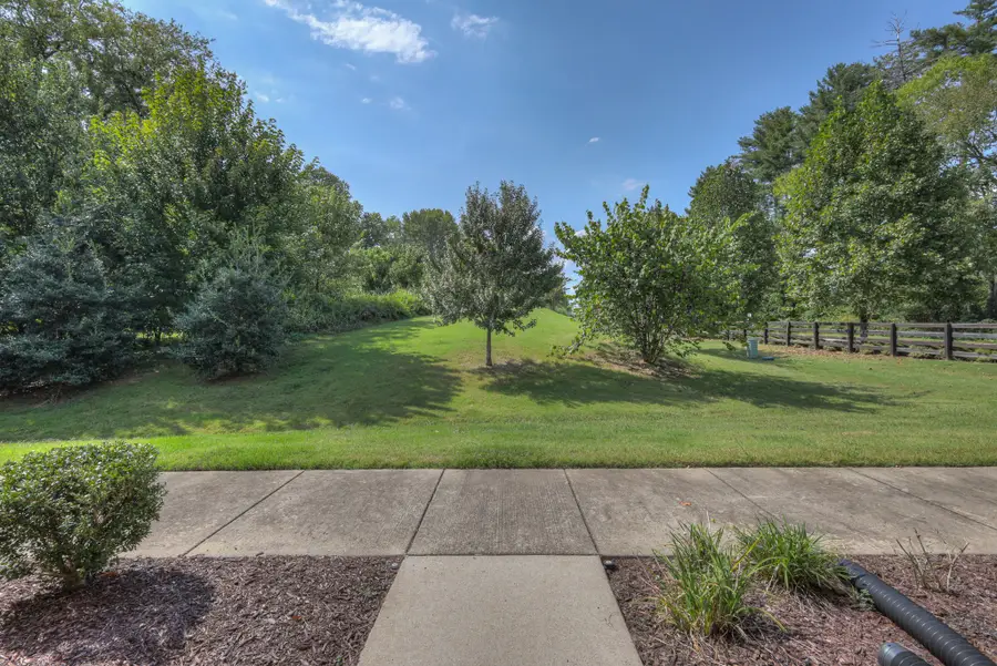 2547 Hidden Creek Ct, Columbia, TN 38401 - #3