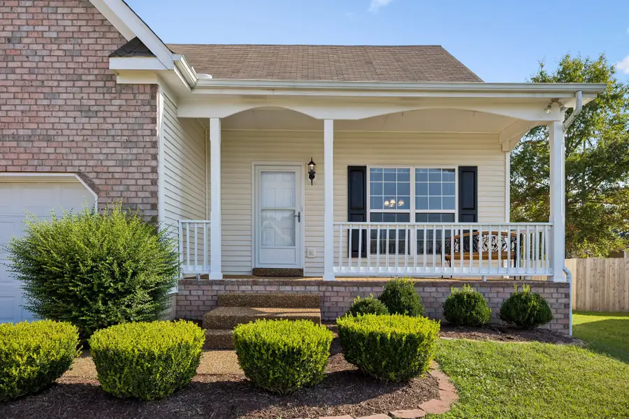 1002 Persimmon Dr, Spring Hill, TN 37174 - #3