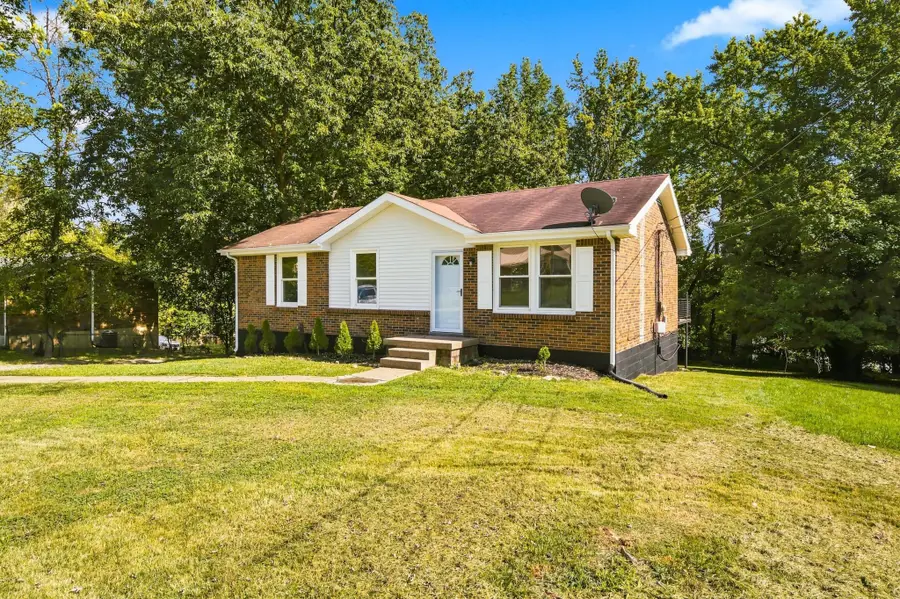 806 Kingsbury Rd, Clarksville, TN 37040 - #2