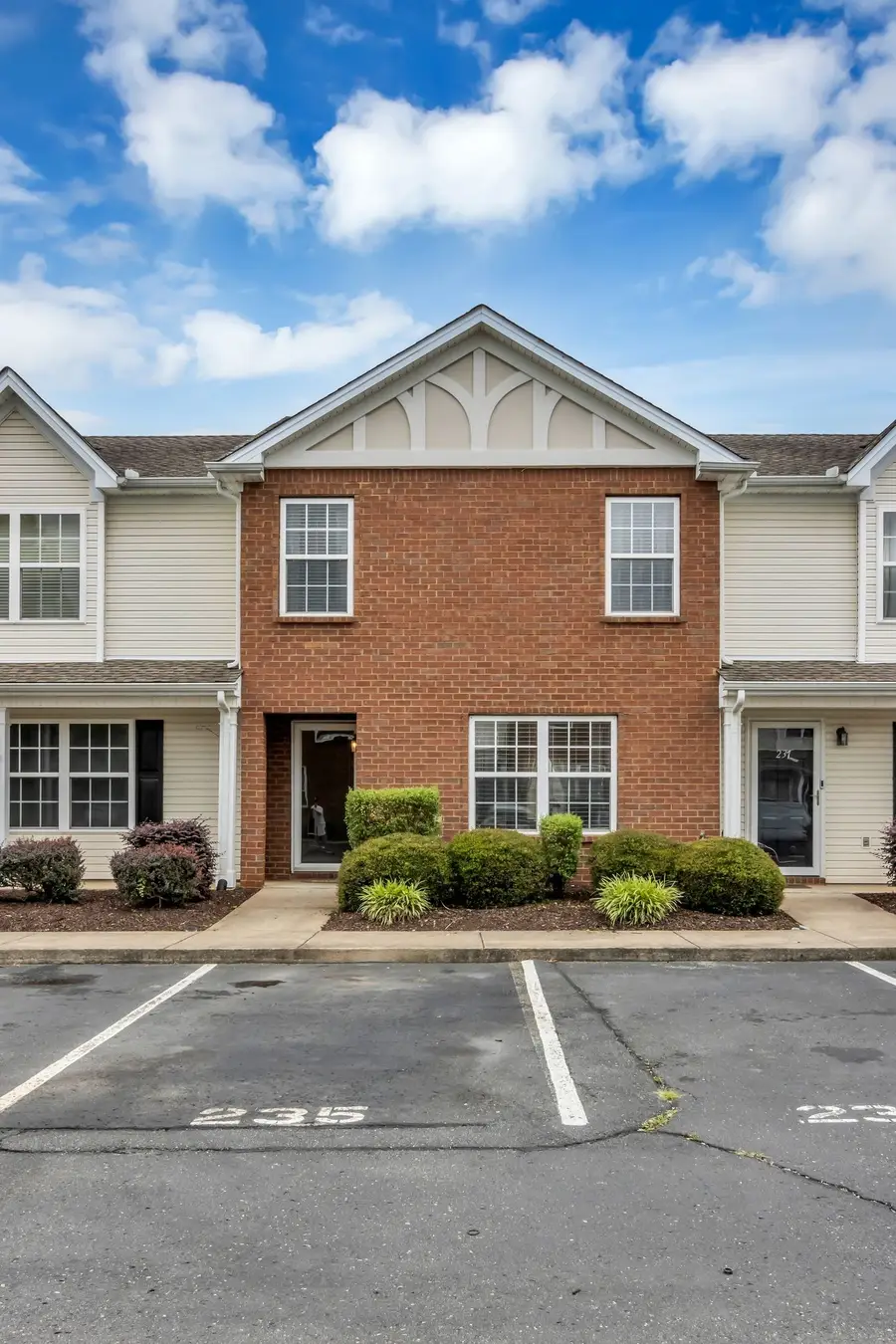 235 Arapaho Dr, Murfreesboro, TN 37128 - #2