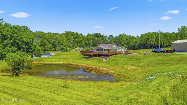 220 Three Point Rd, Vonore, TN 37885